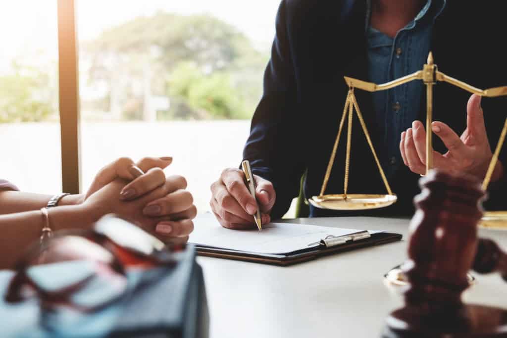 Court Applications vs. Mediation: A Less Stressful Path with EH Mediation Letchworth